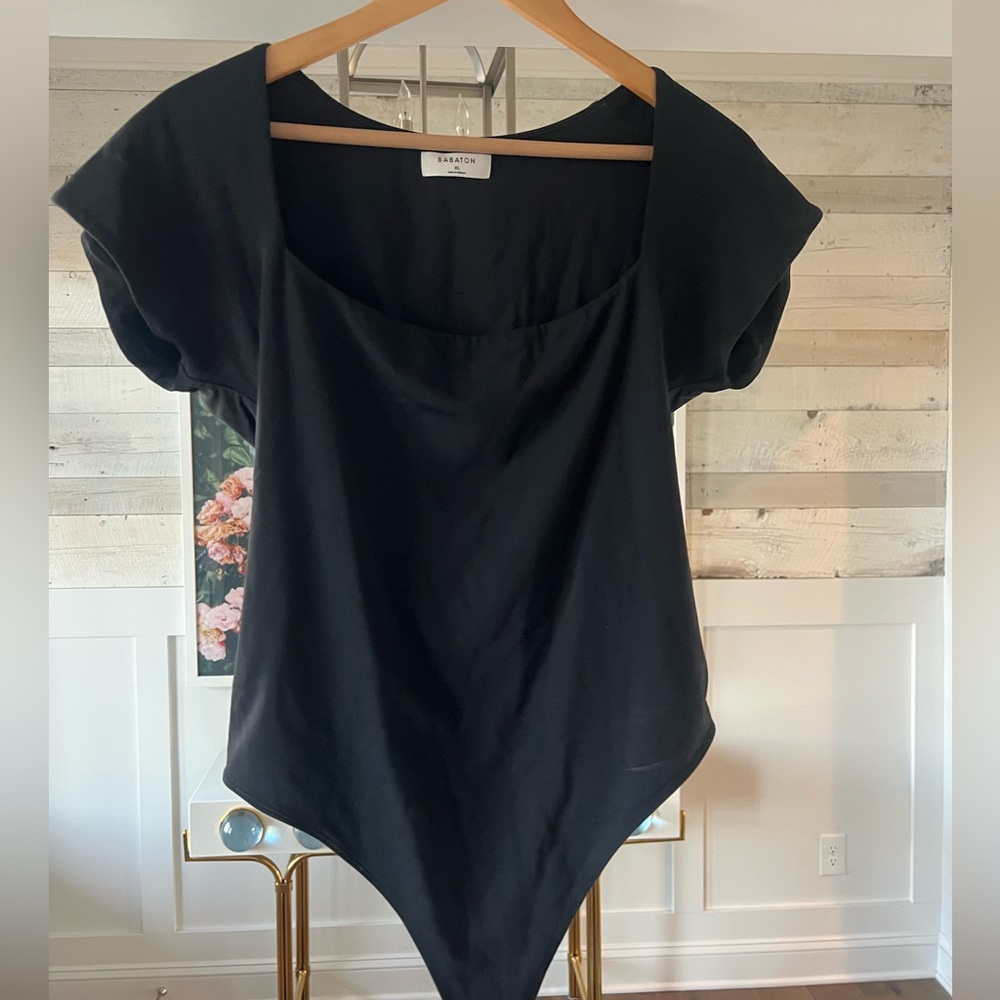 Aritzia Babaton Contour Bodysuit